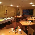Hotel Berghof Gruener Baum 3*