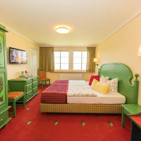 Berghof Gruener Baum Hotel 3*