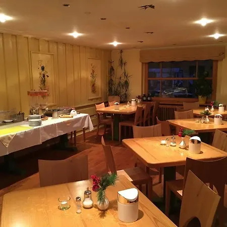 酒店 Berghof Gruener Baum 3*